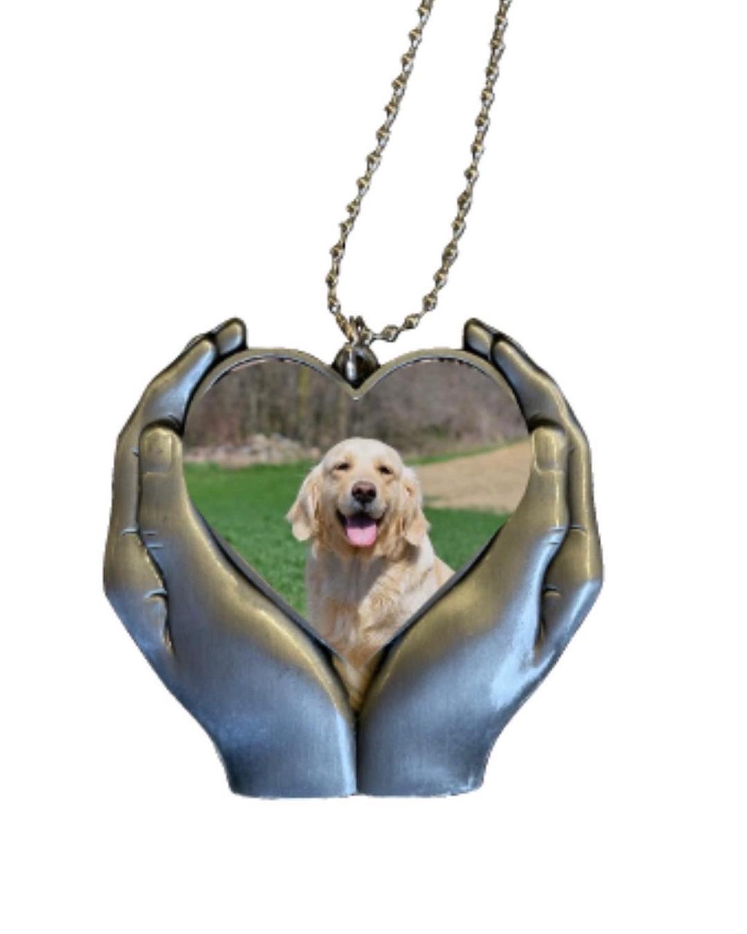 Heart in Hands Memorial image 1